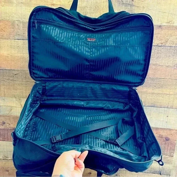 Tumi Vintage Expandable Boston Ballistic Large Duffle Carry On Bag - Picture 8 of 11